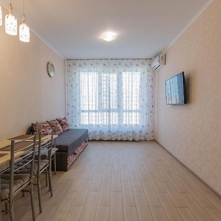 Уютная Квартира В Жк Острова Kryzhanivka Exterior foto